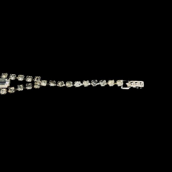 Vintage Silver Tone With Prong Set Clear Faceted Rhinestone Bracelet (5212) - Picture 5 of 9